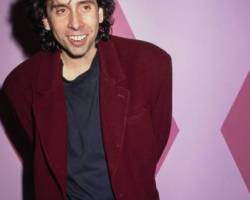 American film director Tim Burton attends the premiere of his film 'Edward Scissorhands' at the Avco Theater in Westwood, California, USA, 6th December 1990.     (Photo by Vinnie Zuffante/Getty Images)